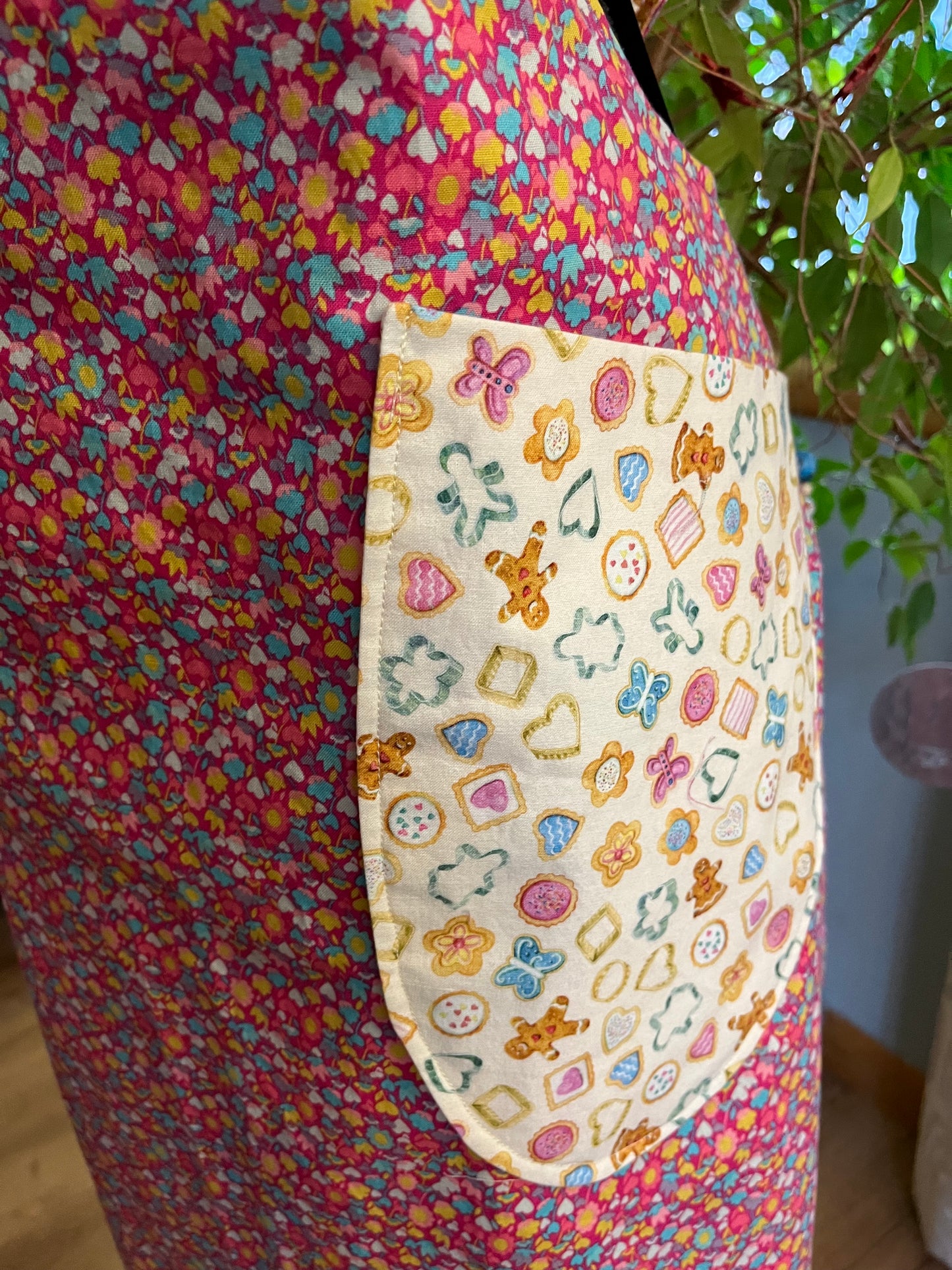 Reversible Pinafore-style Handbuilder's Apron - Sweet Cookies and Cutters with floral reverse side