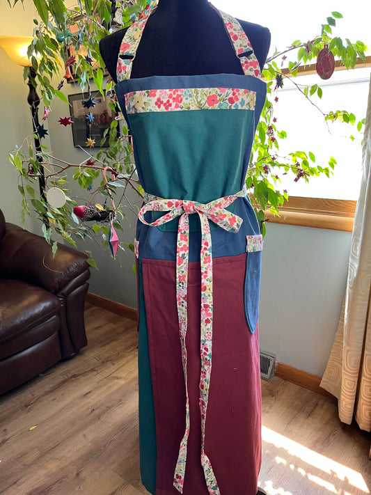 Plus-sized Color Block, blue w/green bib, floral trim